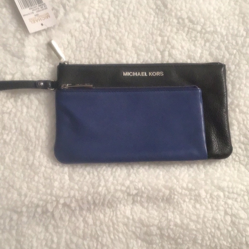 MICHAEL KORS LG ZIP CLUTCH
